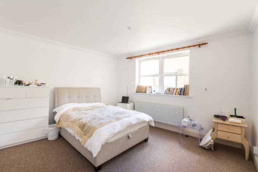 Apartment in London - View 5