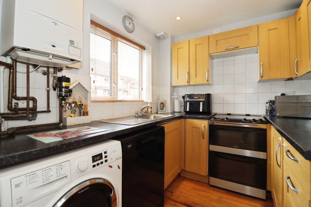 House in Bristol, Bradley Stoke - View 3