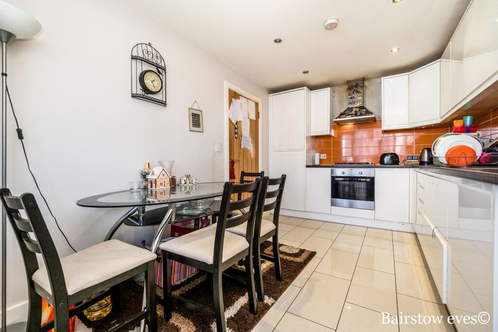 House in Romford - View 3