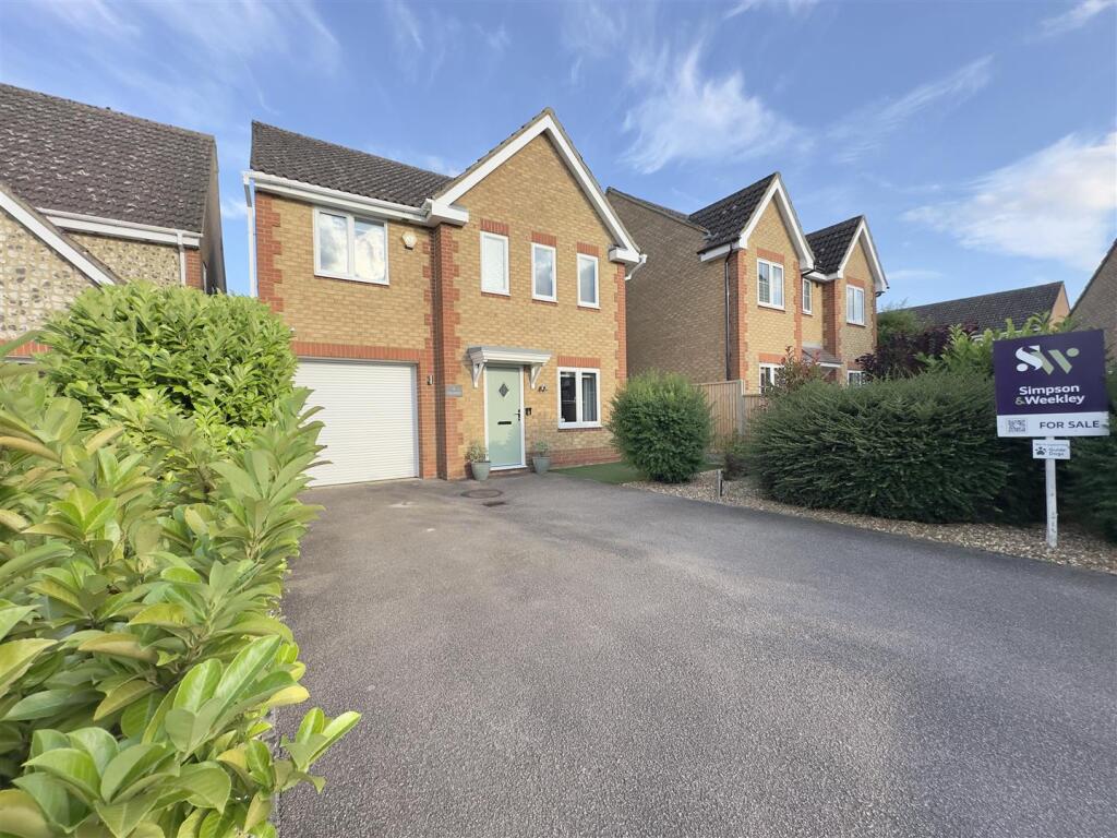 4-bed detached on NN10, Lilac Grove, Rushden, £375,000