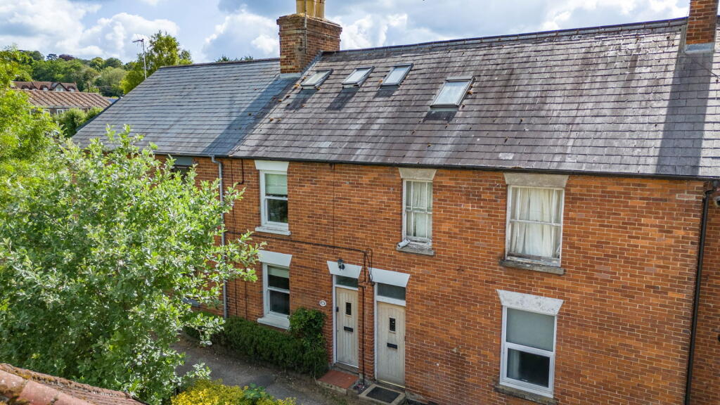 Main image of property: Bell Yard, Whitchurch, RG28 7DE