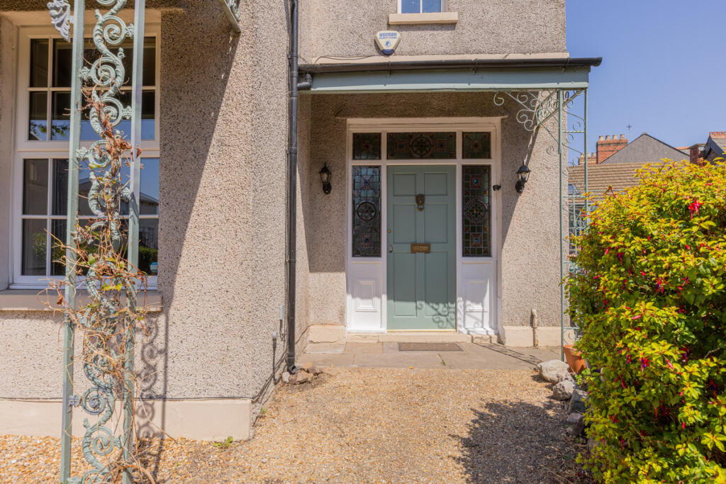 House in Newport - View 5