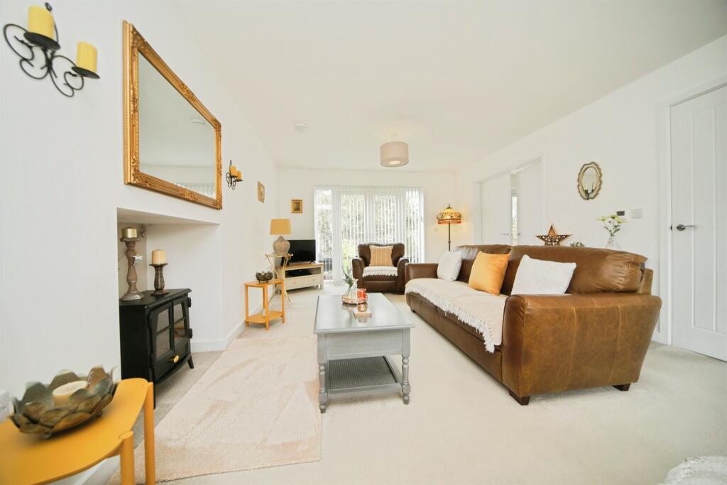Platinum Drive, Badwell Ash, Bury St. Edmunds photo 4
