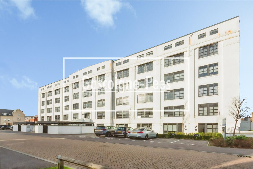 Main image of property: Basingstoke, RG21