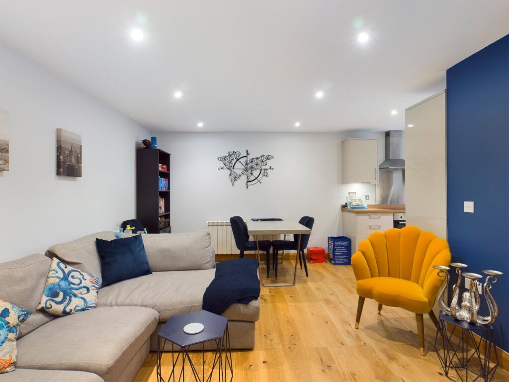 Main image of property: Chertsey, Surrey, KT16