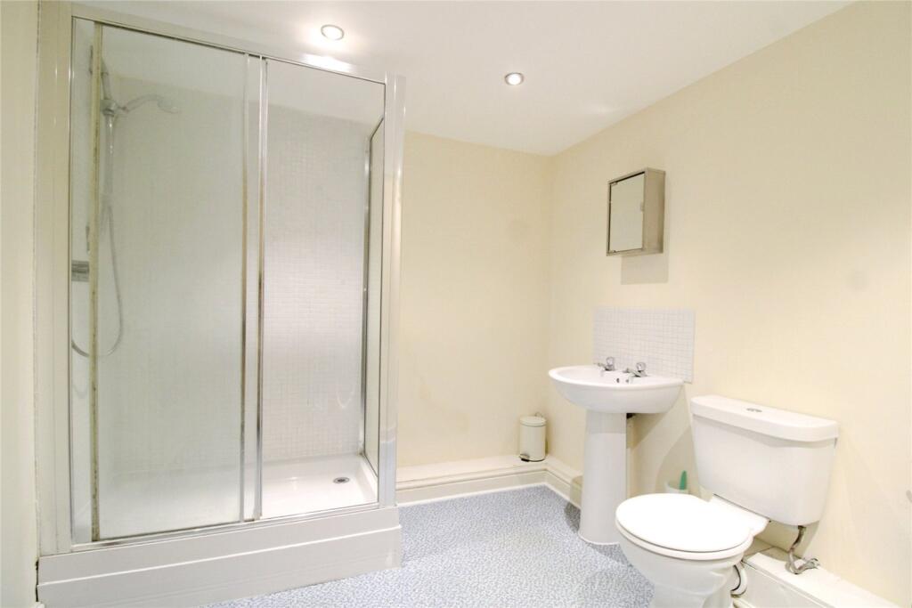 Apartment in Bristol, Totterdown - View 4