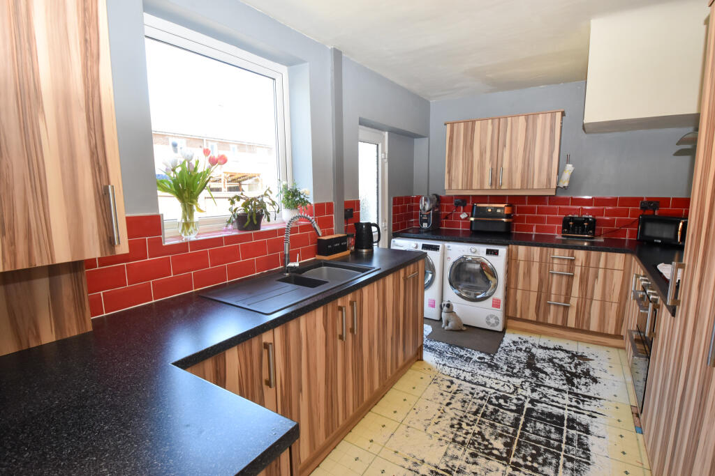 Willow Road, Partington, M31 photo 4