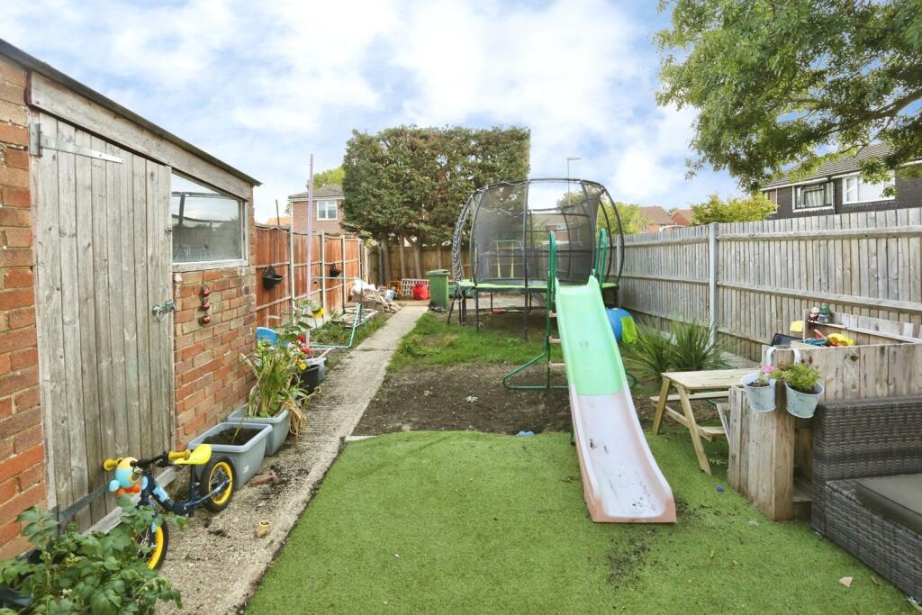 House in Portsmouth - View 4