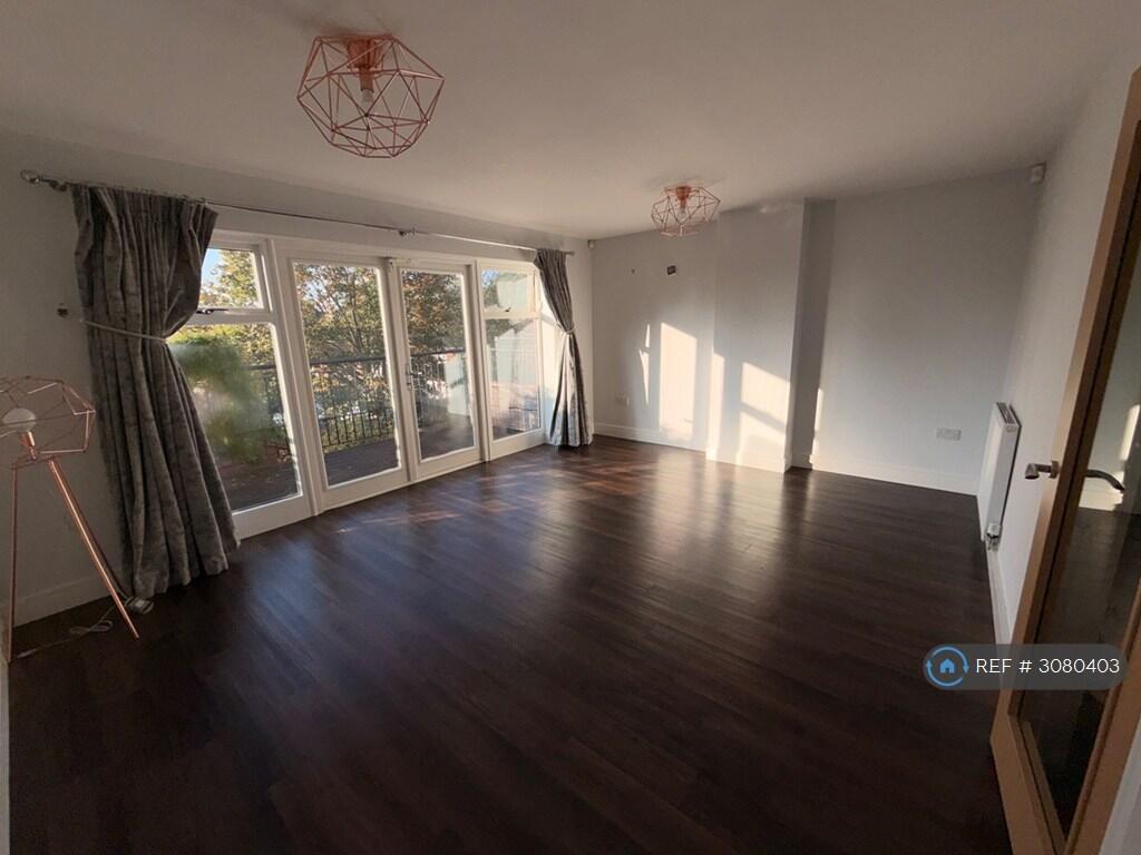 House in London - View 5