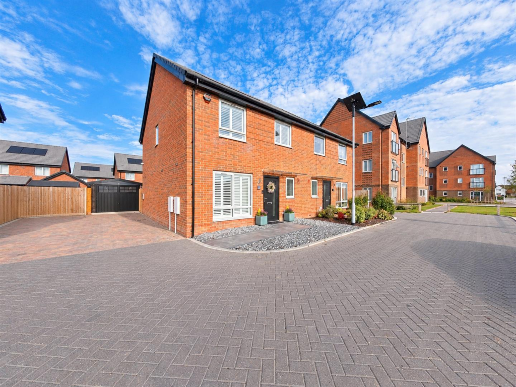 3-bed semi-detached on Butterfly Avenue, Herne Bay, £375,000