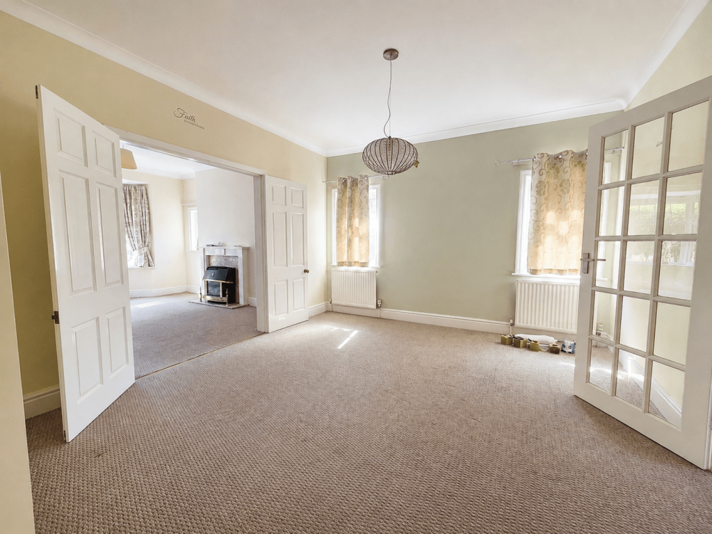 Green Lane, Newby, YO12 6HL photo 3