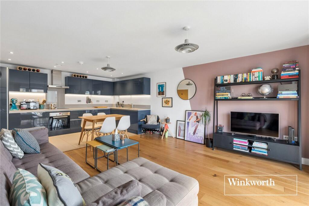 Apartment in London, Millbrook Park, West Finchley - More