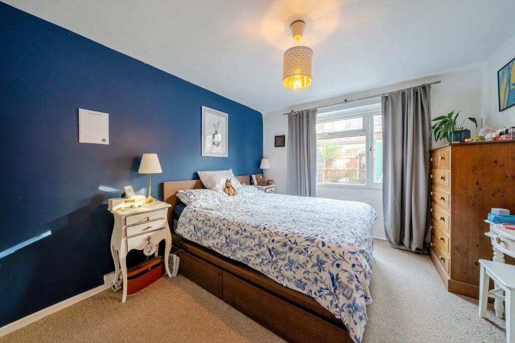 Apartment in London - More