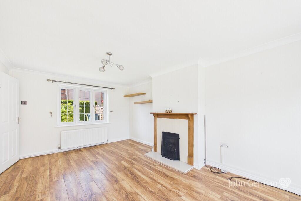 House in Stoke-on-Trent - View 4