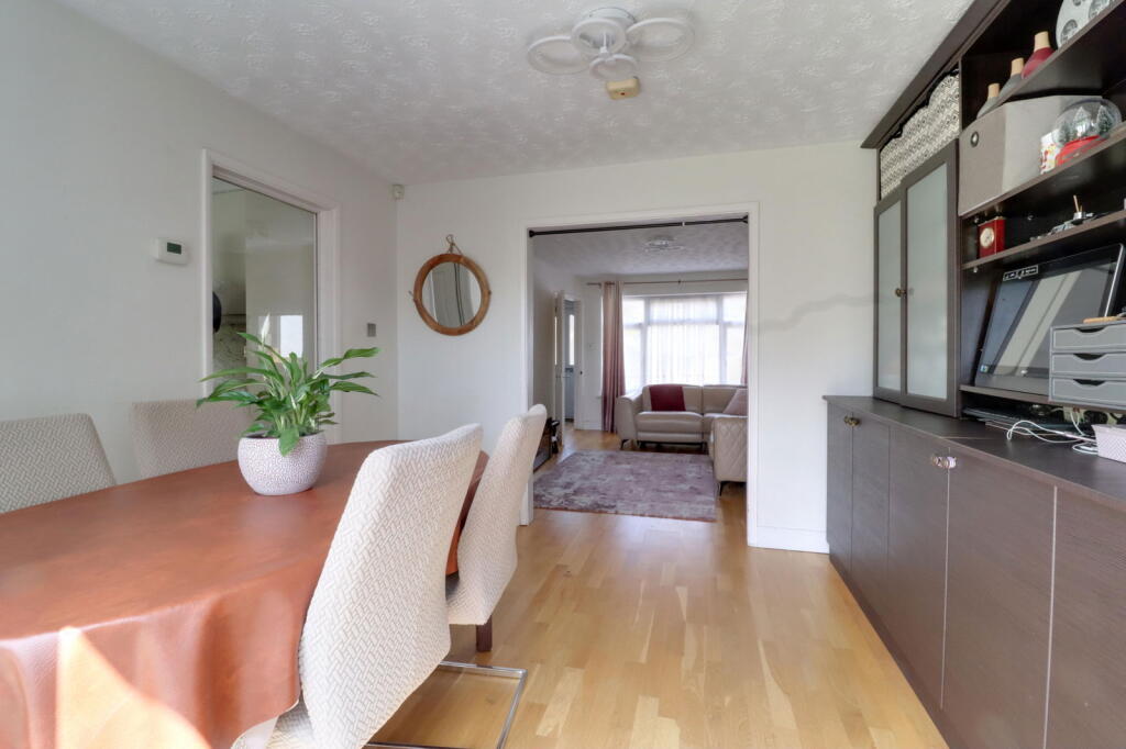 House in London - View 5