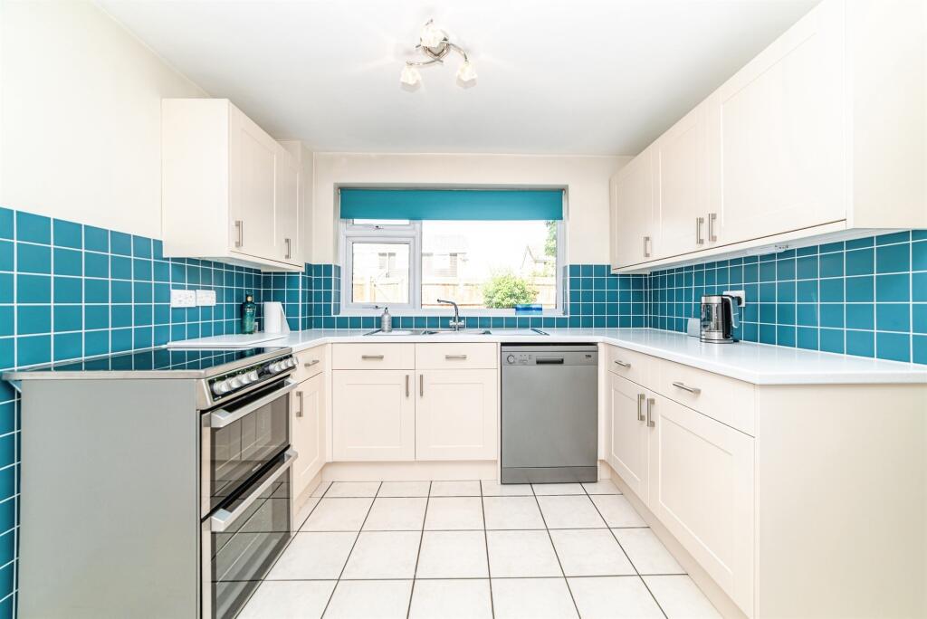 House in Basingstoke and Deane, Basingstoke - View 5