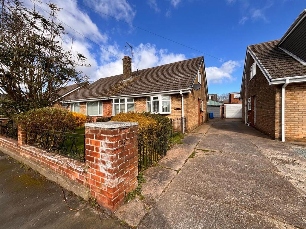 Main image of property: Summergangs Drive, Thorngumbald, Hull