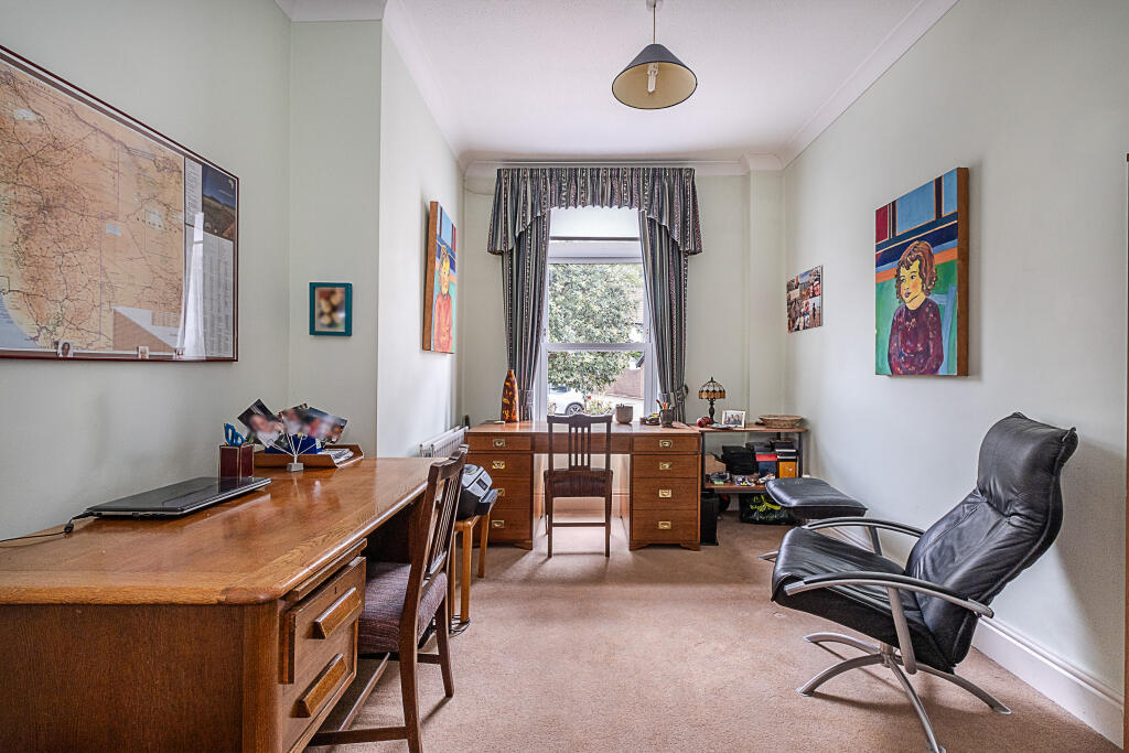 House in Twickenham - View 5