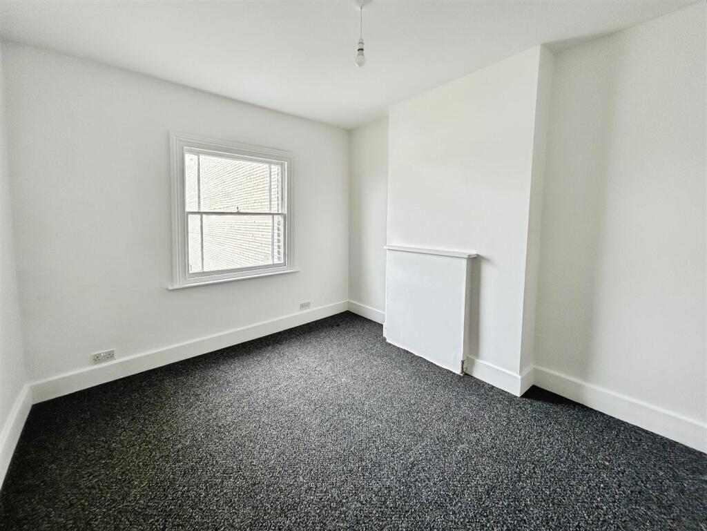 Apartment in Herne Bay, Hunter's Forstal, Mickleburgh Hill - View 5