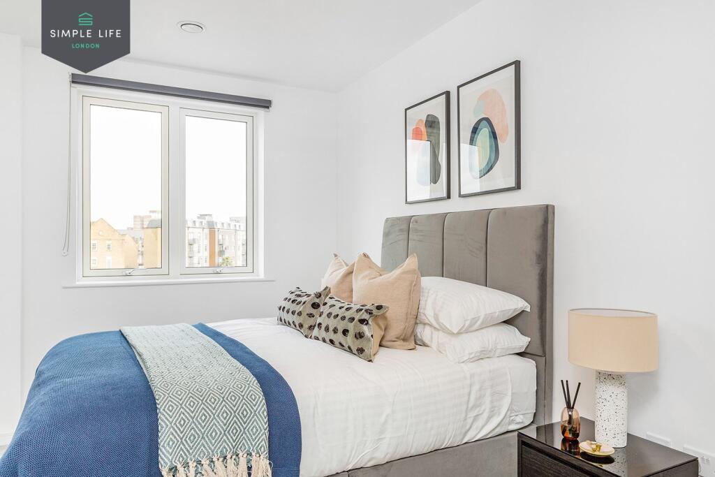 Apartment in Romford - View 4