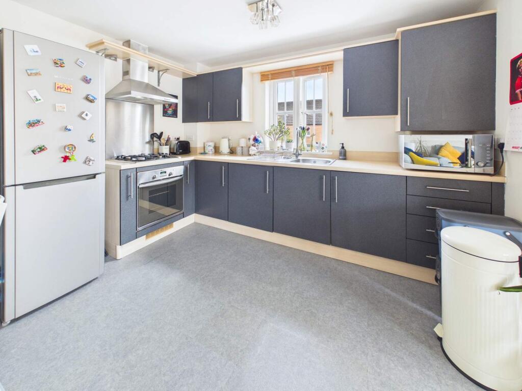 Apartment in Cardiff, Heath - View 3