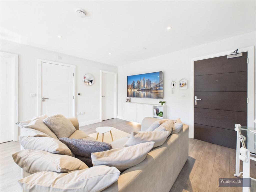 Apartment in Harrow - View 4