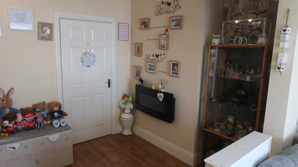 Derwendeg Avenue, Cefn Fforest, Caerphilly County Borough photo 5