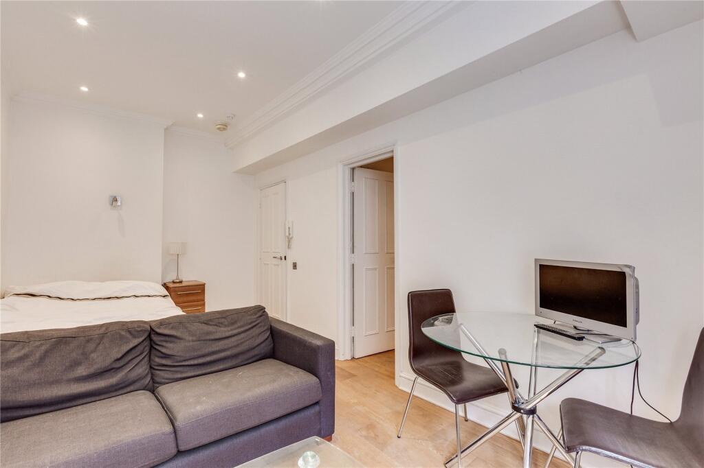 Apartment in London - View 5