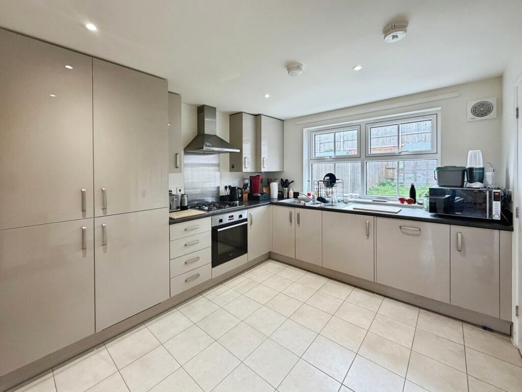 House in Guildford - View 3