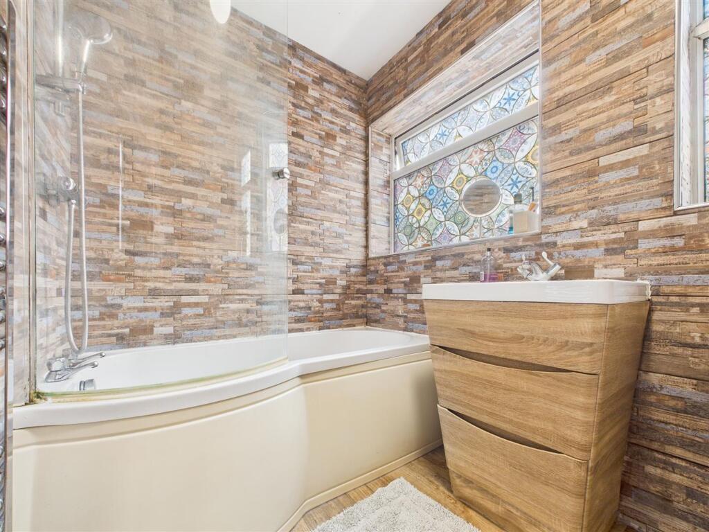 21 The Rise, Thornton-Le-Dale, Pickering, YO18 7TG photo 3