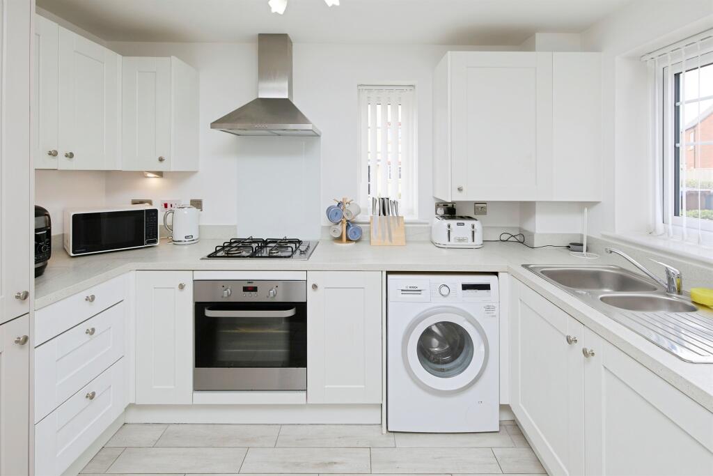 Osprey Drive, Branston, BURTON-ON-TRENT photo 4