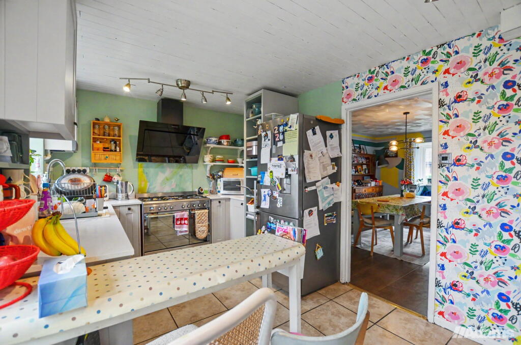 House in Runcorn, Windmill Hill - More