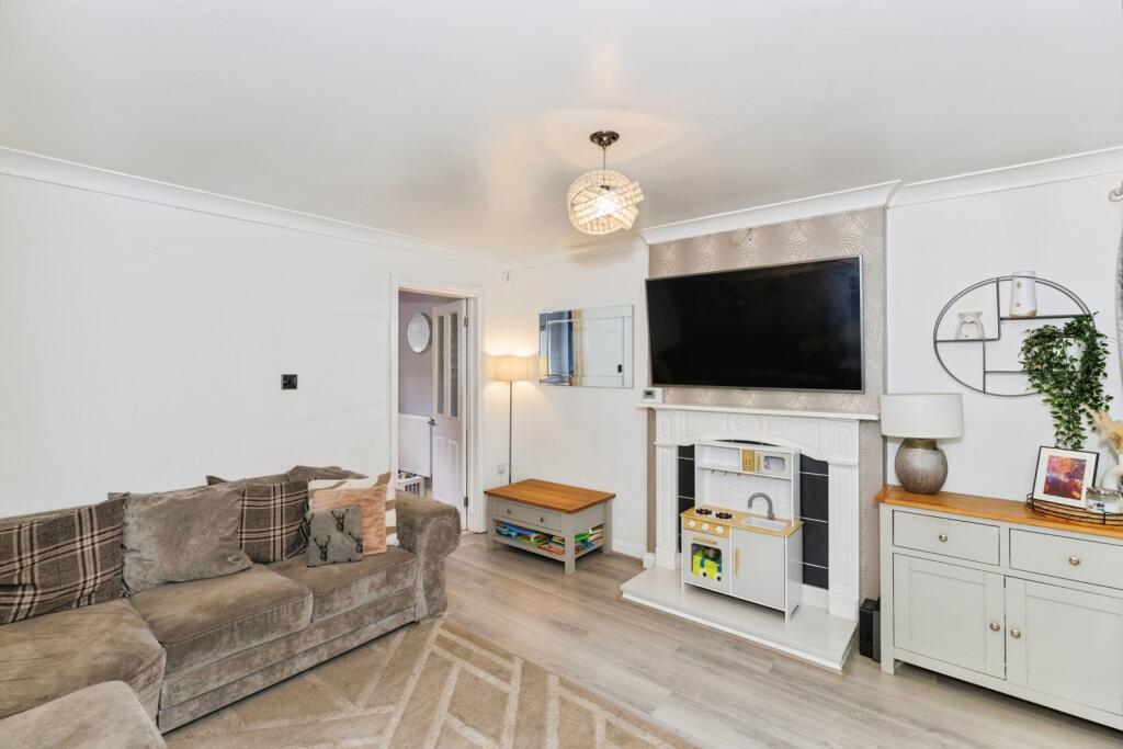 House in Northampton, West Hunsbury - View 4