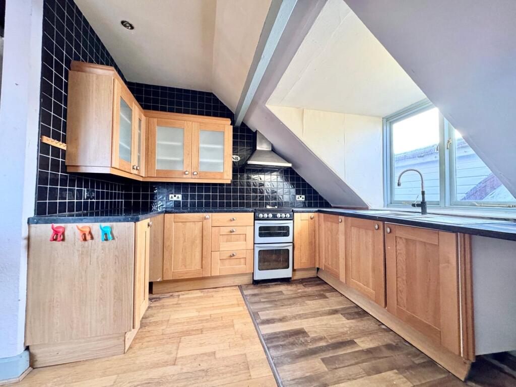 Sunnycroft, Spa Road East, Llandrindod Wells, Powys photo 2