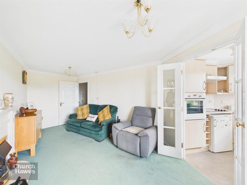 Apartment in Chelmsford, South Woodham Ferrers - View 5