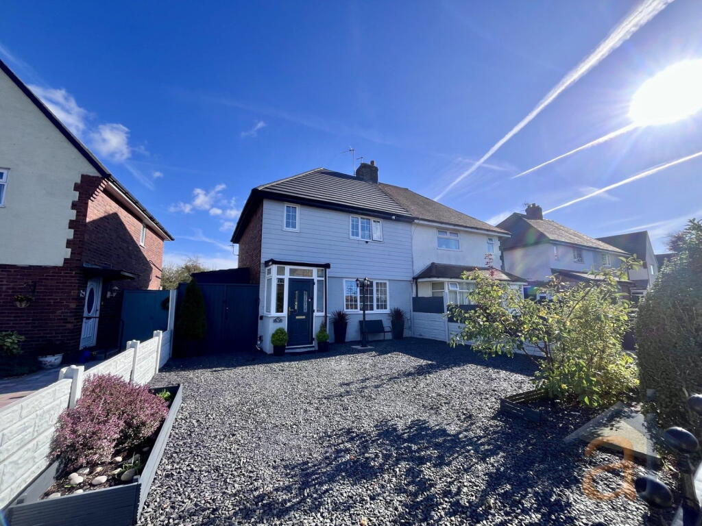 3-bed semi-detached on Guildford Road, Southport, PR8 3DZ, £250,000