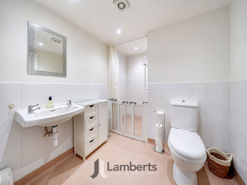 House in Redditch, Winyates Green - View 5