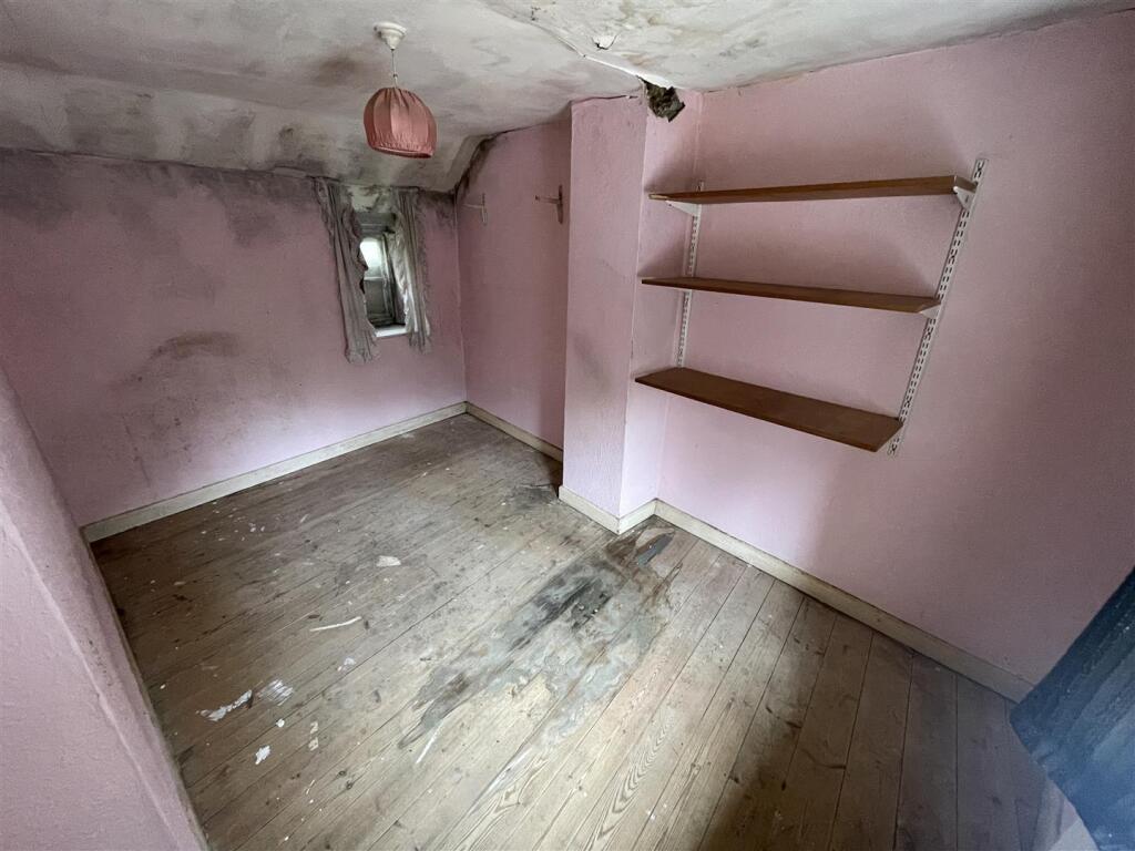 House in Taunton - View 5