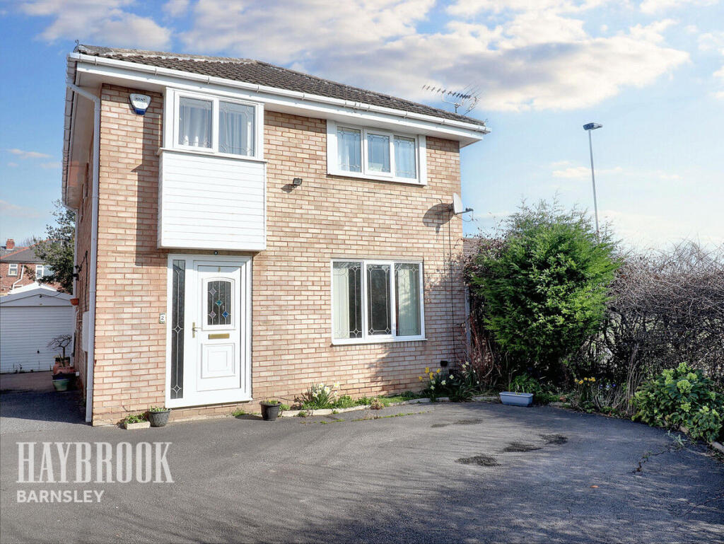 4-bed detached on Cropton Road, Royston, £180,000