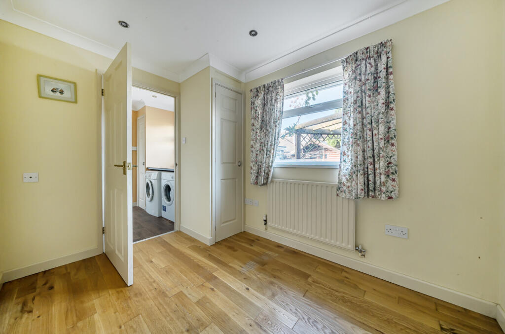 House in Swindon, Wroughton - View 4