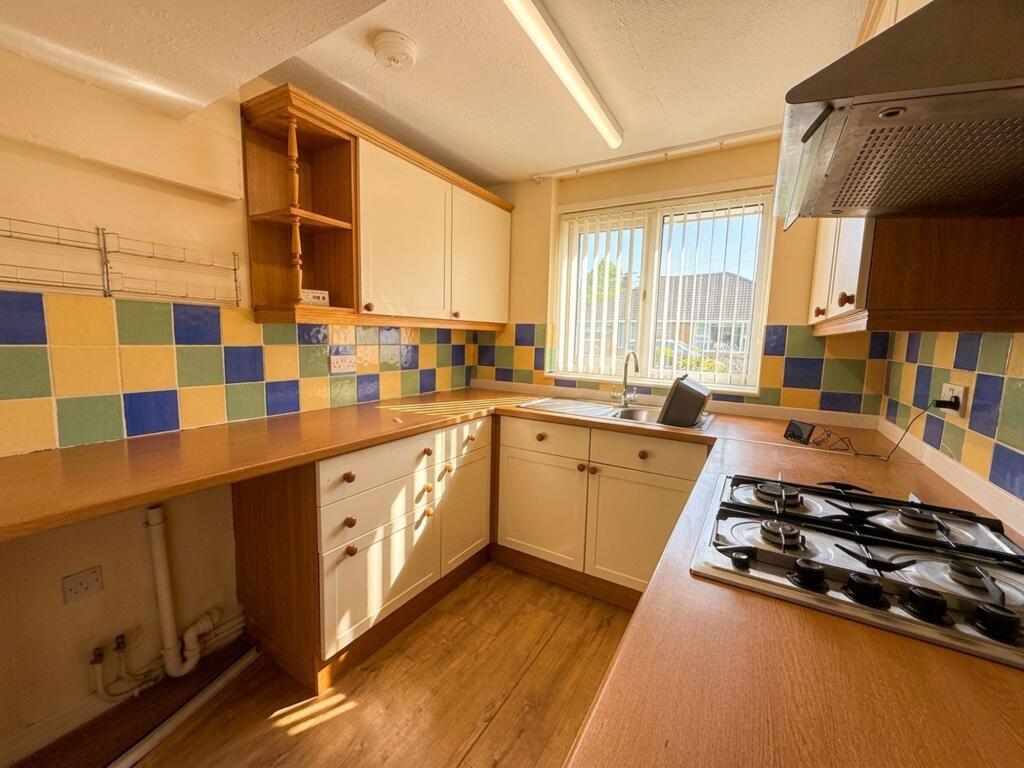 Marten Drive, Huddersfield, HD4 photo 4