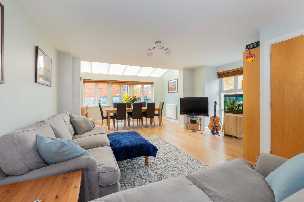 Mathecombe Road, Cippenham photo 2