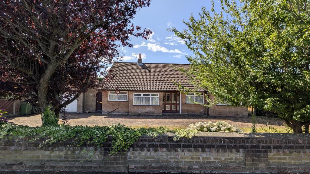Main image of property: Moss Lane, Lydiate, L31 4DQ