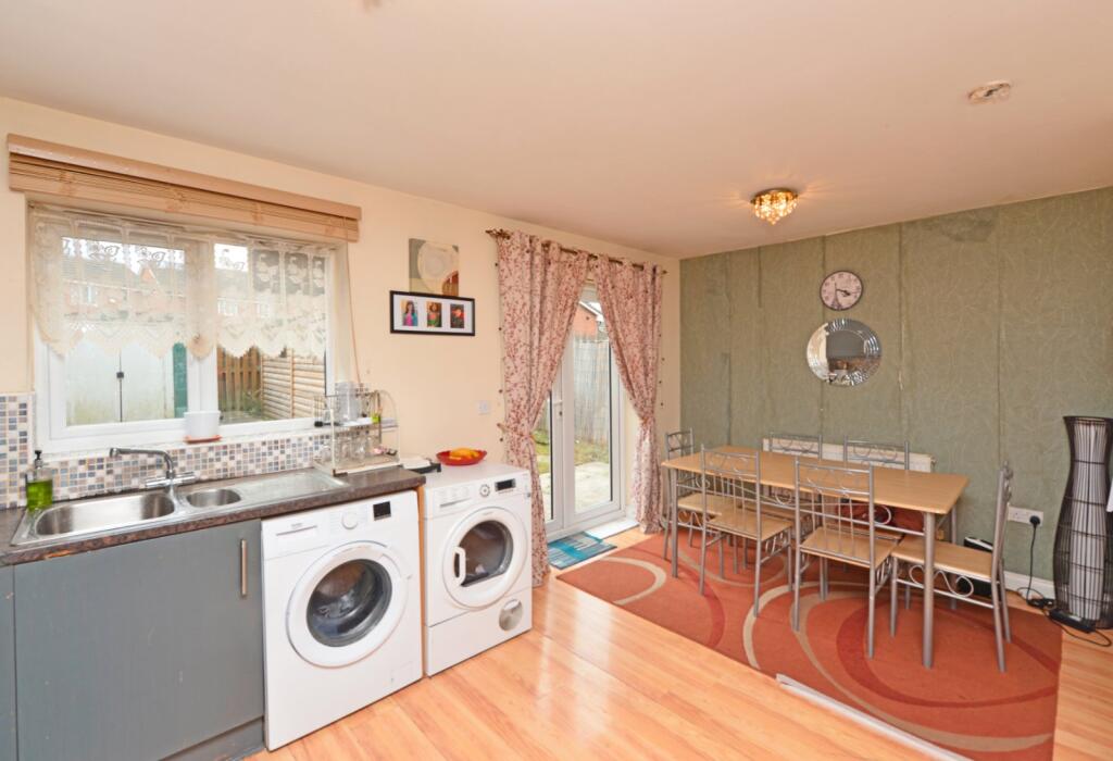 House in Bradford, West Yorkshire - View 5