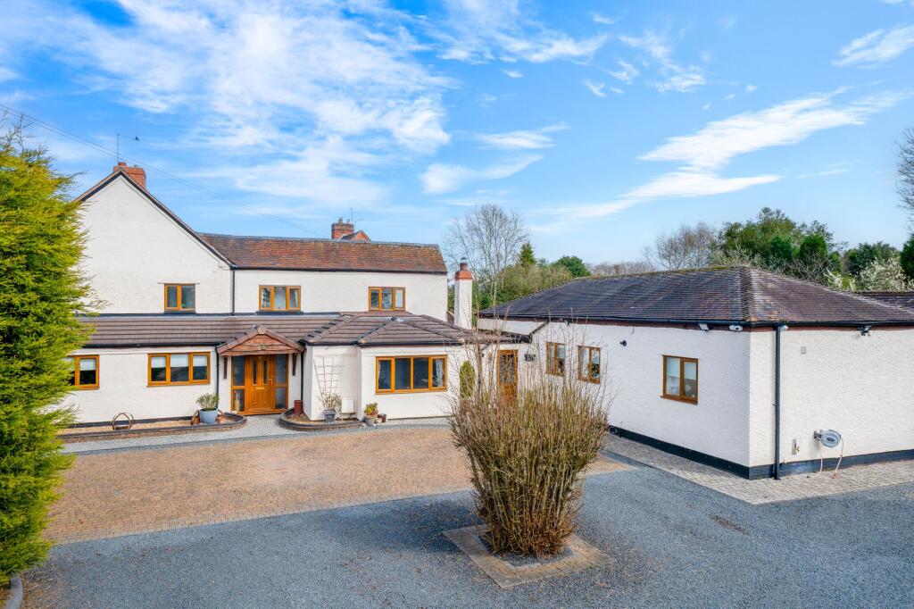 Main image of property: Worcester Road, Shenstone, DY10