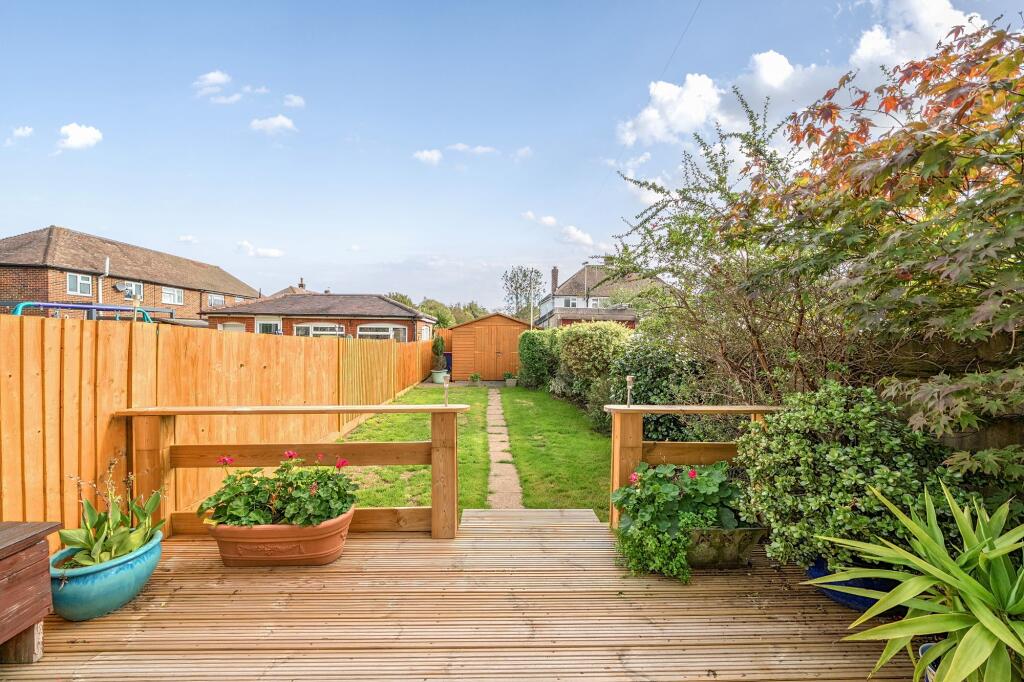 Coulsdon Road, Caterham, CR3 photo 4