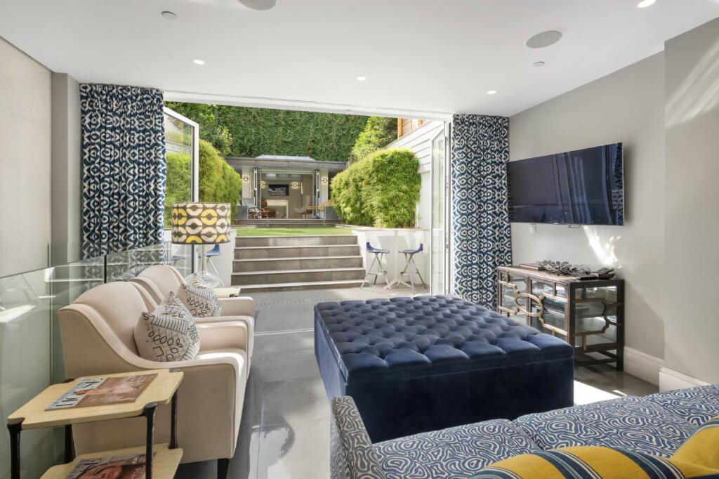 House in London - View 4