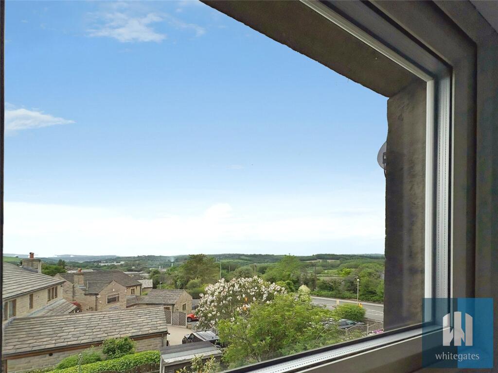 House in Kirklees, Mirfield - More