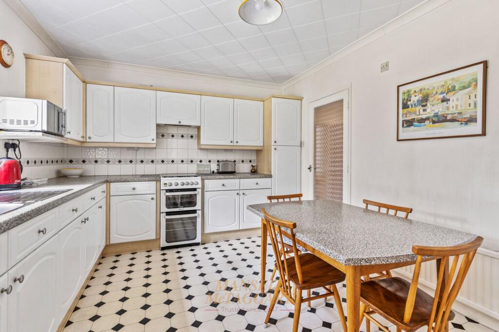 House in Redhill - View 3