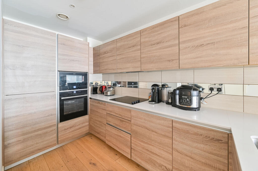 Apartment in London, Royal Borough of Greenwich - View 2